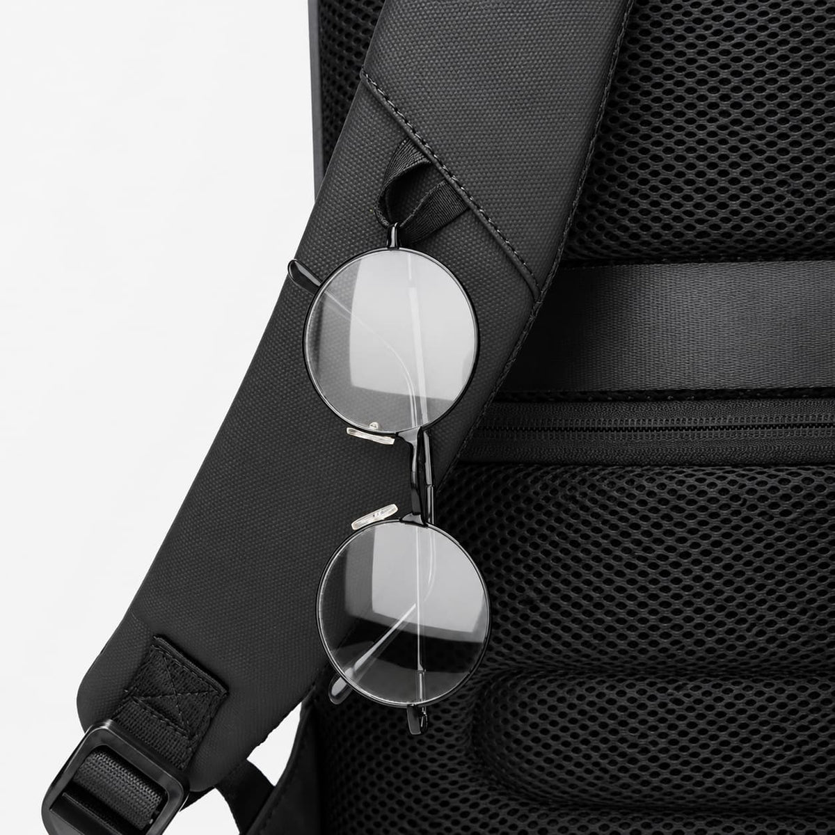 Black Anti-Theft Backpack – Secure & Stylish Maison Sacori